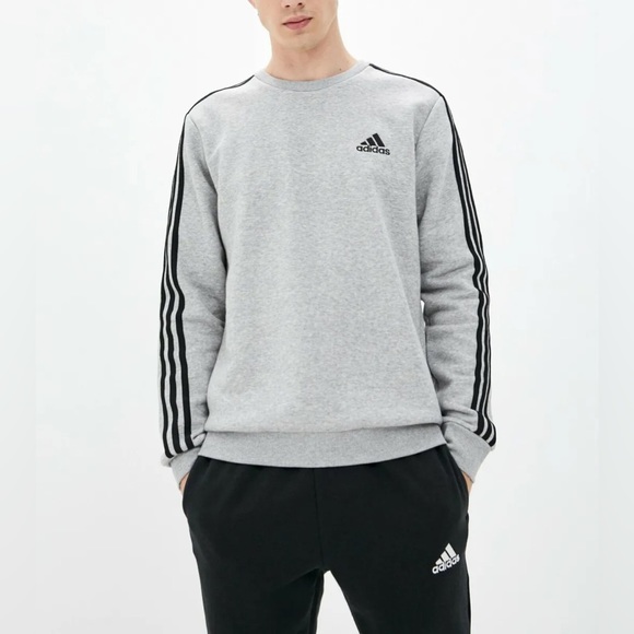 Adidas Men's Essentials Fleece 3-Stripes Sweatshirt Grey/Black
Size M - Picture 1 of 11